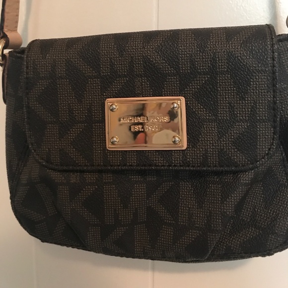 michael kors cross bag